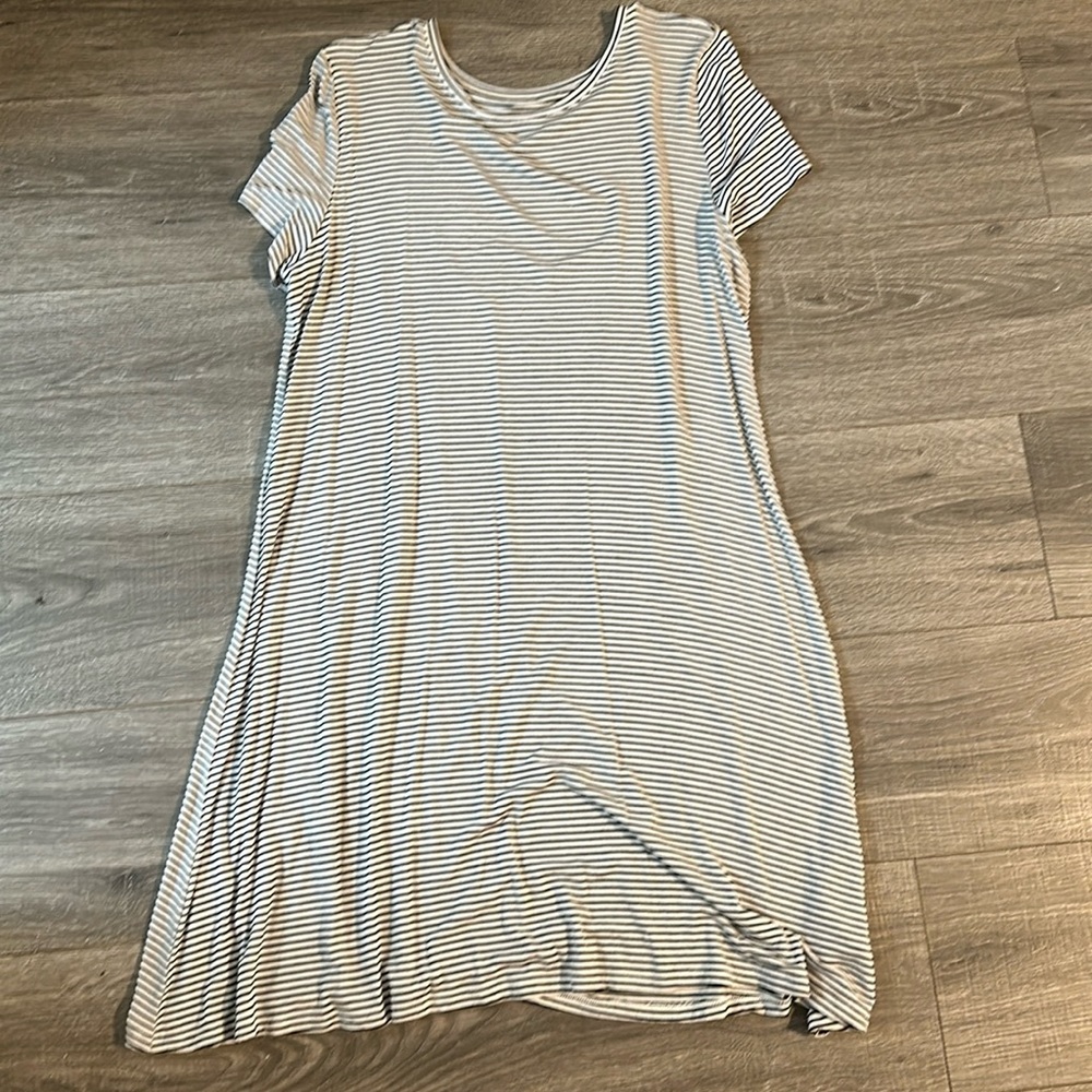 Black and white swinging dress